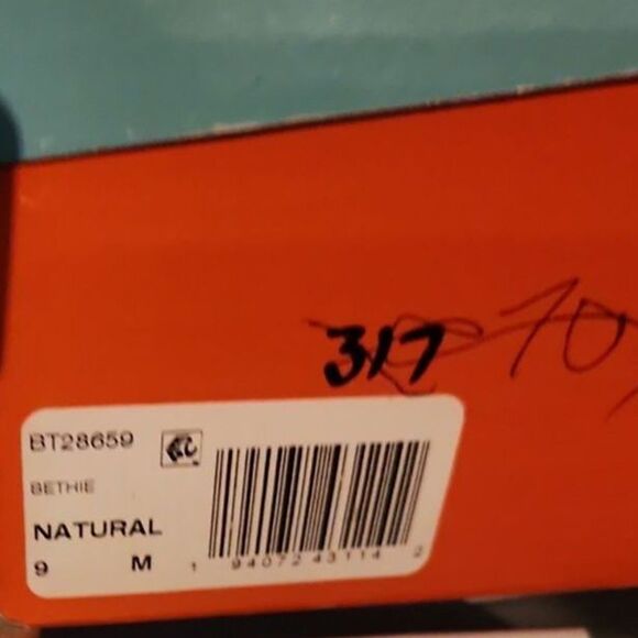 BARETRAPS Bethie Wedge Sandal - Women's Size 9 - Natural - Picture 6 of 6